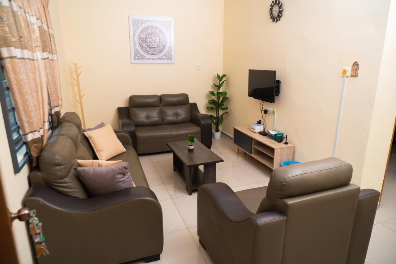 Adorable 3-Bedroom Home With Pool, Wi-Fi And Bbq Rembau Dış mekan fotoğraf